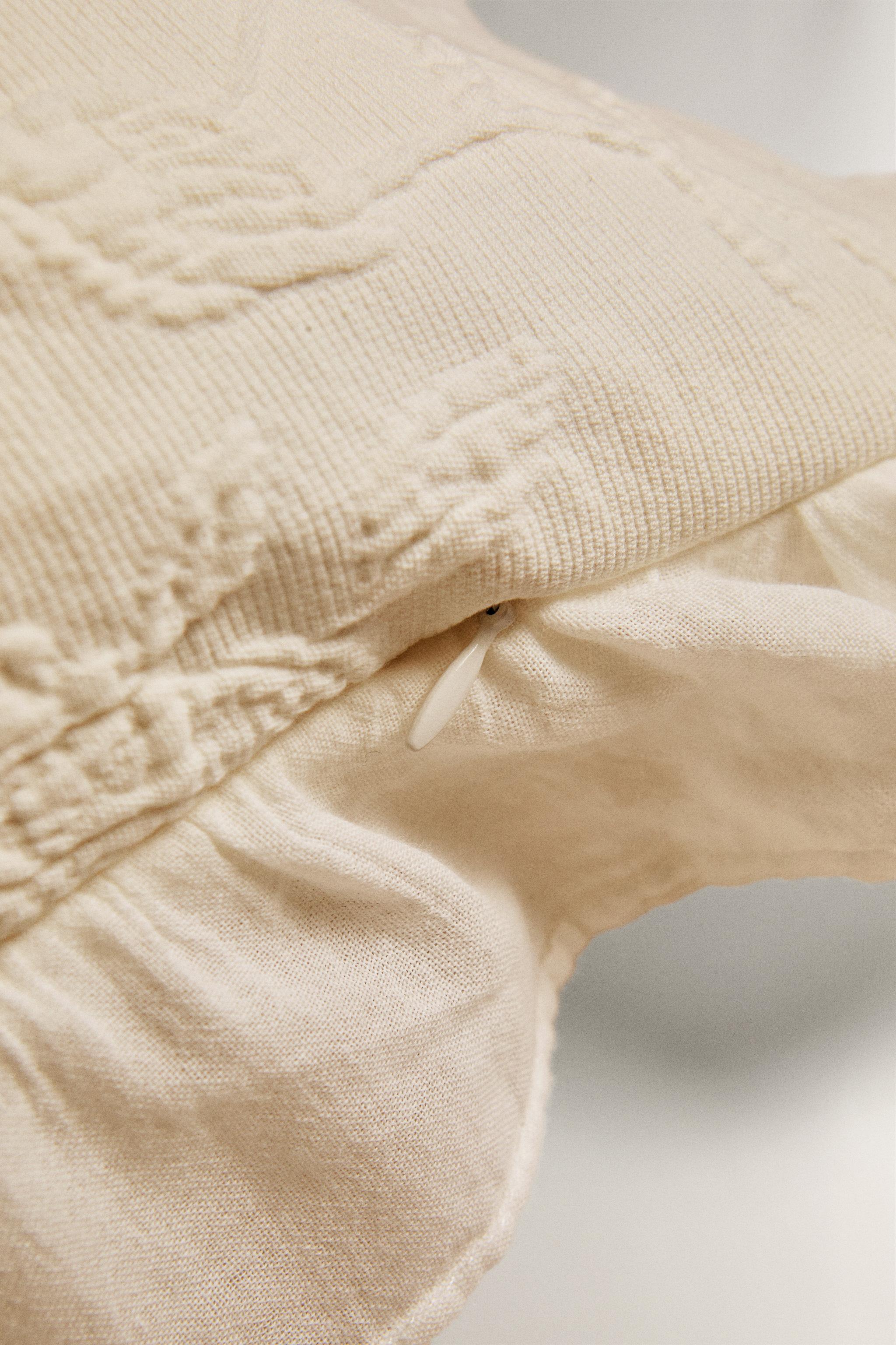 JACQUARD THROW PILLOW COVER WITH RUFFLES
